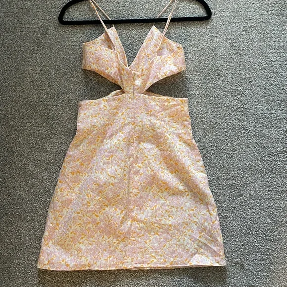 Zara Floral Dress - Picture 3 of 4